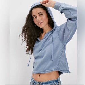 American Eagle Blue V Neck Crop Hoodie
